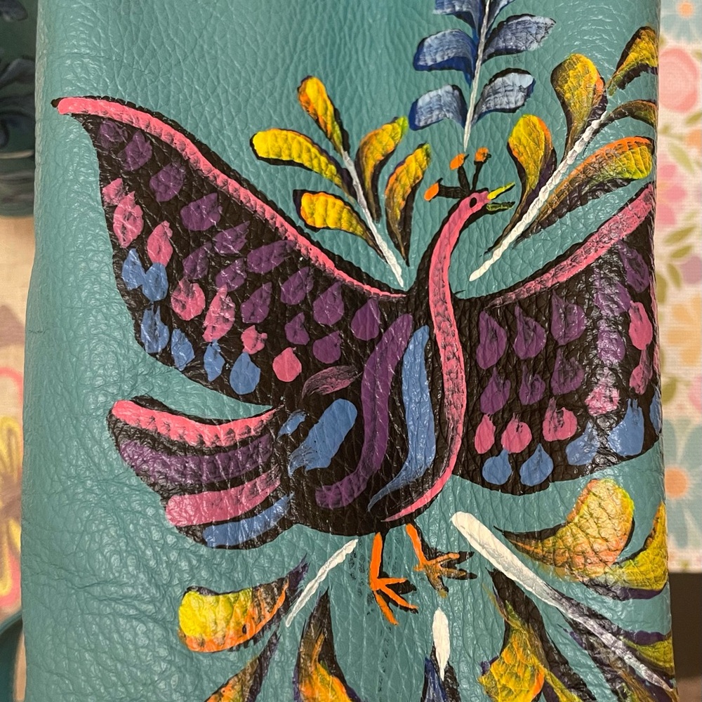 Artisan made hand painted leather backpack - Picture 5 of 10